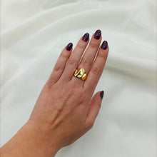 Cargar imagen en el visor de la galería, Anillo Antonella
